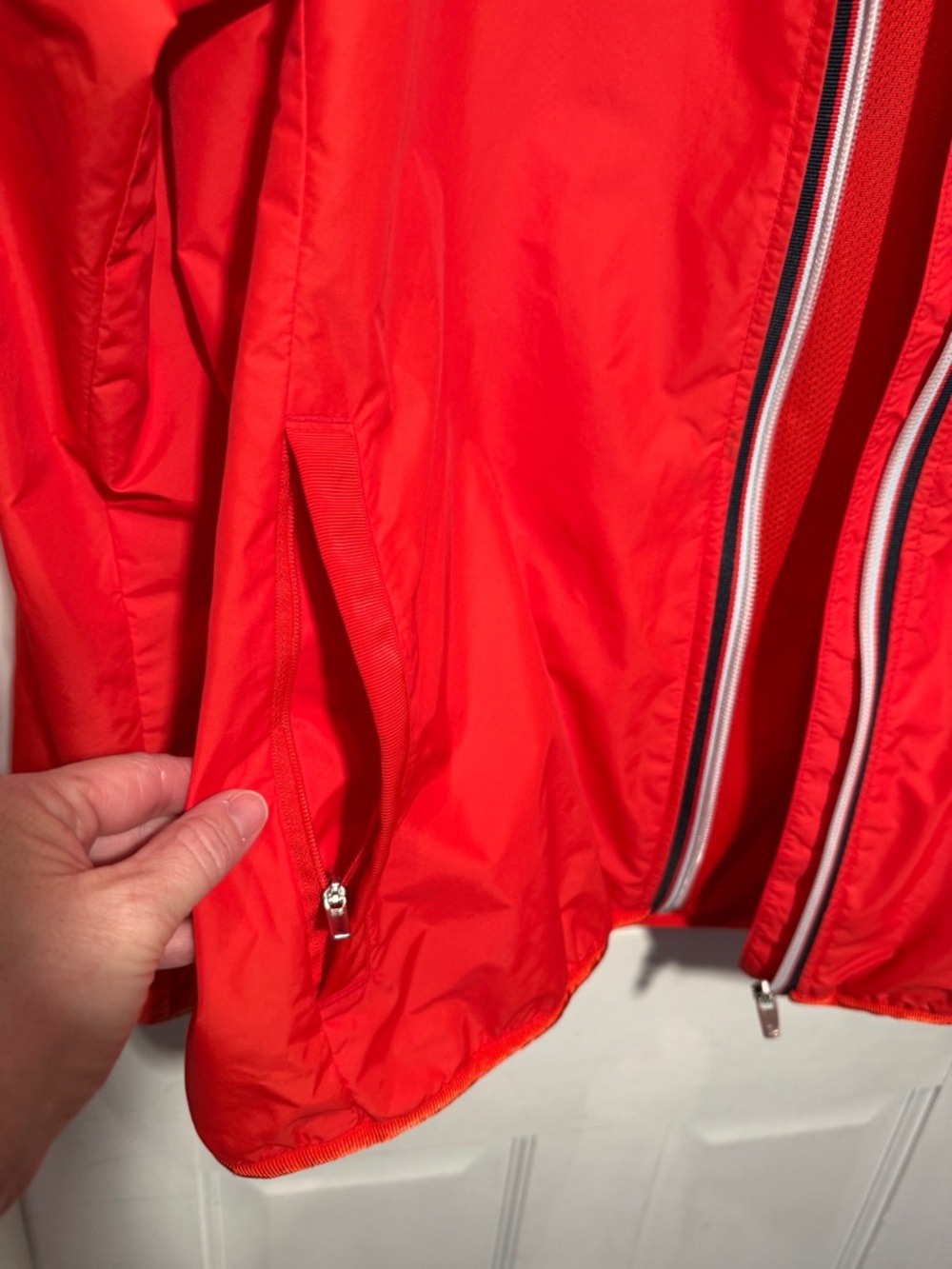 Athleta Red Lightweight Hooded Jacket Zip Front Windbreaker XL Women - Picture 8 of 16